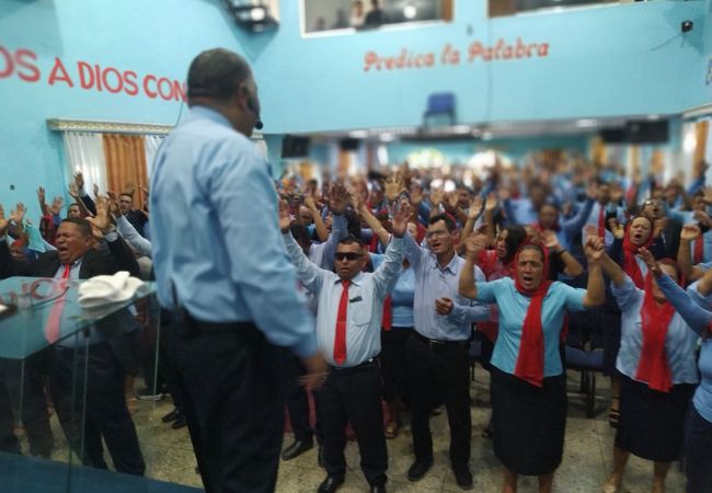 La presencia del Espíritu Santo llenó todo el lugar