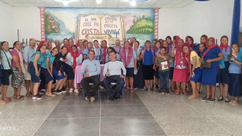 Mujeres Dinamitas del Bloque 2 Maturín realizan exitoso debate