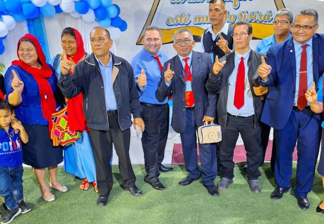 Pastores Rodríguez junto a la Comisión de Asuntos Indígenas