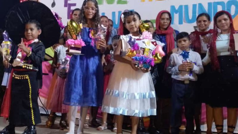 Primer Festival de canto infantil Festival Kids Luz