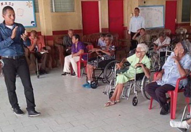 Se compartió la palabra de Dios y los adultos mayores contaron anécdotas