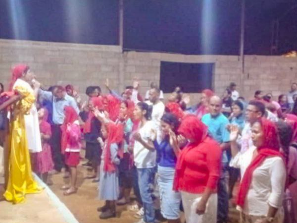 Noches de gloria para las damas en Clarines