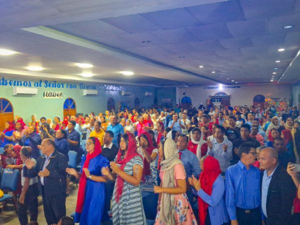 Conferencia "Los Valientes de David" en Cumaná