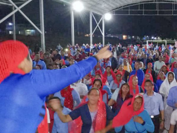 32 Misiones de San Félix participaron en vigilia con Santa Cena