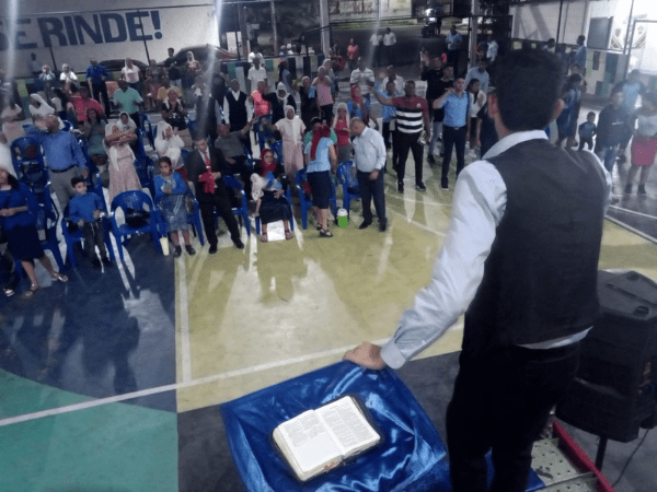 Fiesta de juventud del Bloque 5 en Morón