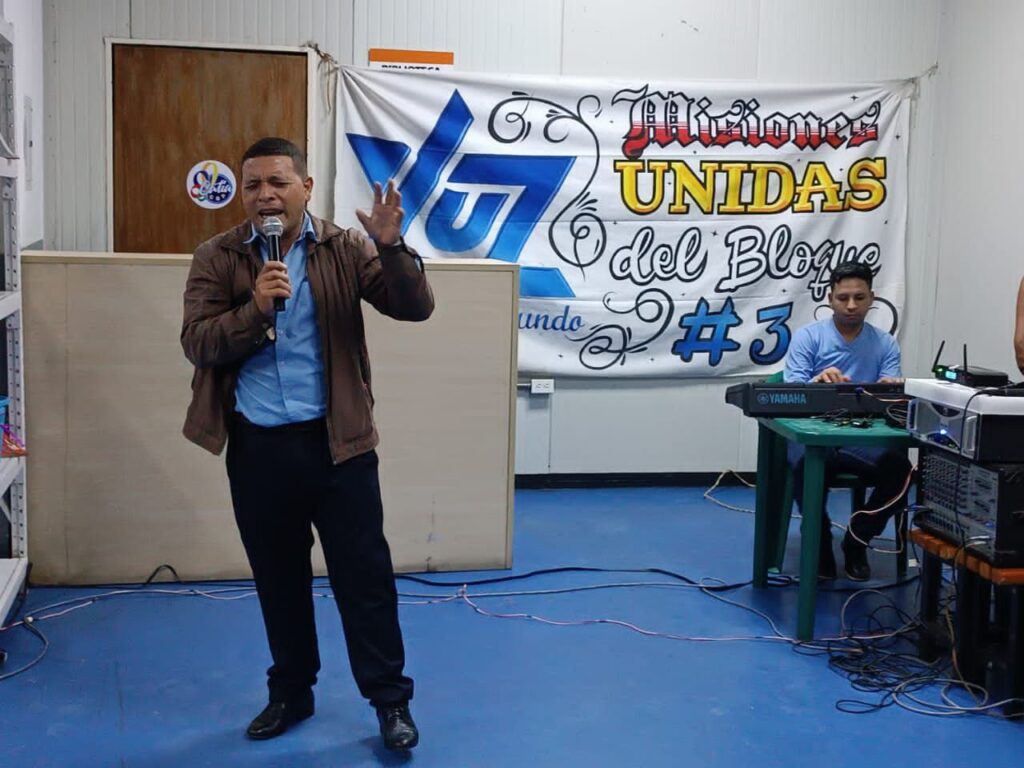 Misiones del Bloque 3 de Caracas realizaron Vigilia Unida